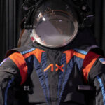 NASA revala novo traje espacial que os astronautas usarão na Lua | Mundo & História