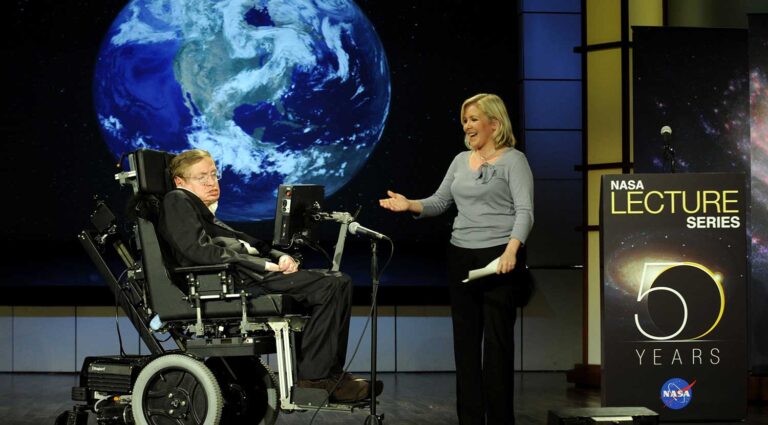 Stephen Hawking previu há quase uma década extinção da humanidade pela IA | Mundo & História