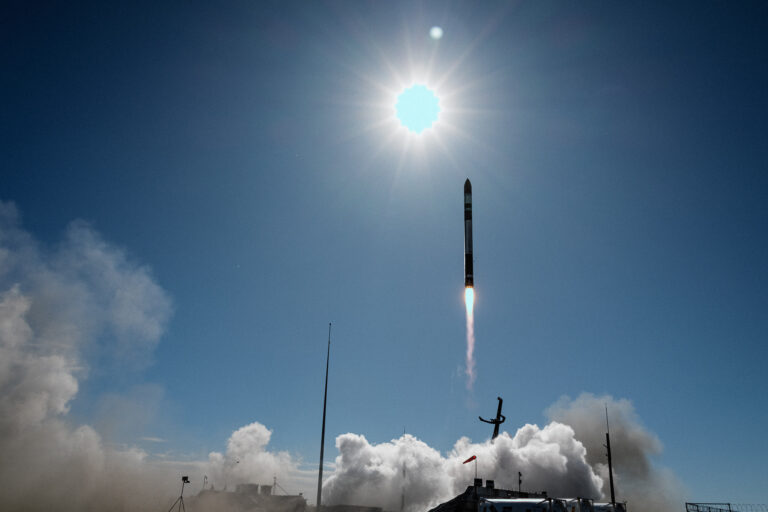 Rocket Lab alcança marca de 10 lançamentos em 2023 | Mundo & História