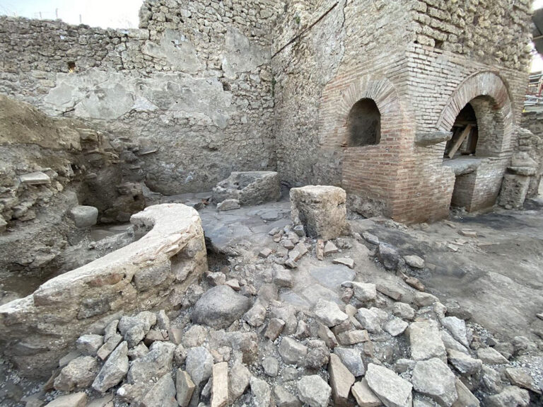 Arqueólogos encontram padaria em Pompeia que funcionava como prisão | Mundo & História