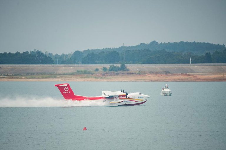 AG600: aeronave anfíbia de grande porte da China entra em produção inicial | Mundo & História