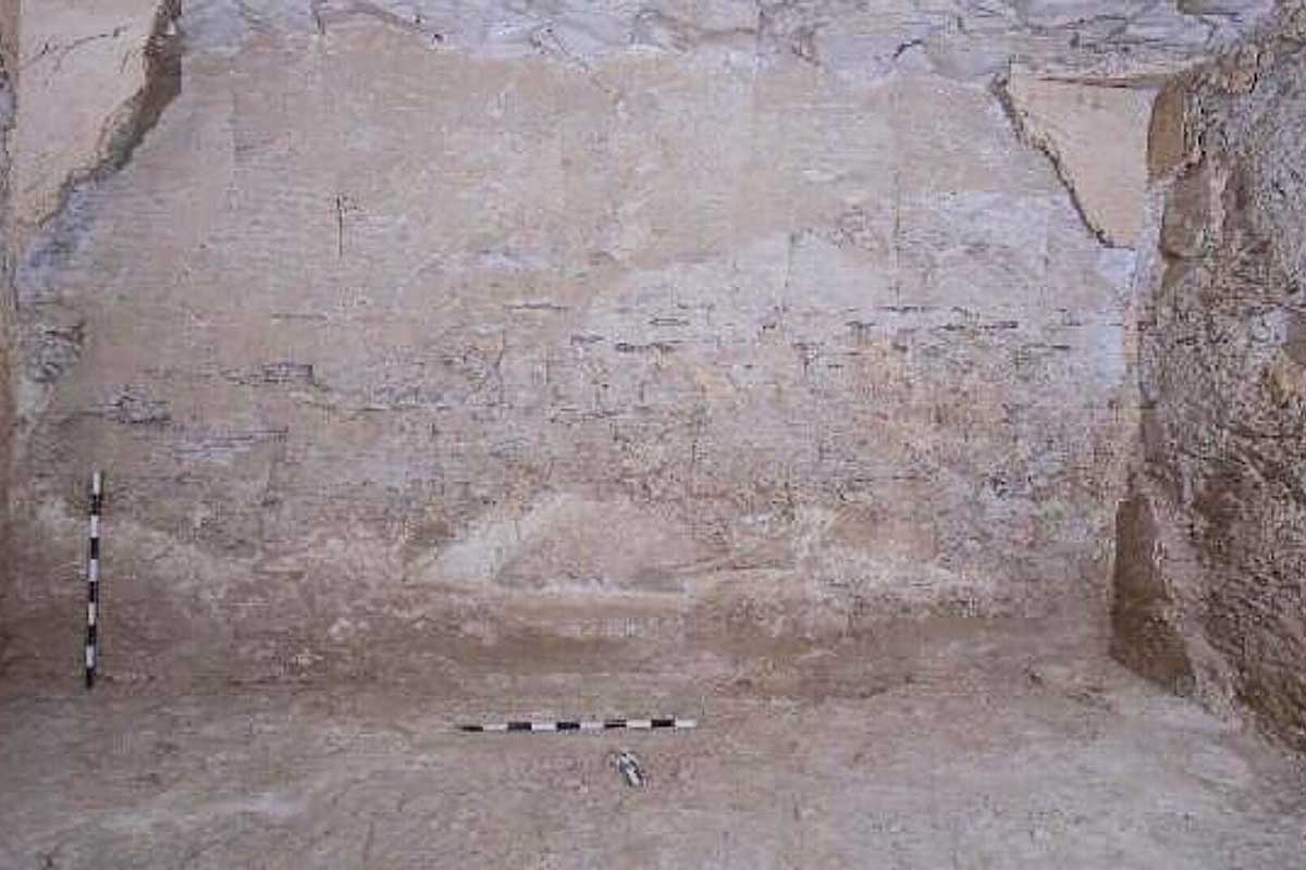 Egito anuncia descoberta da tumba do faraó Tutemés II