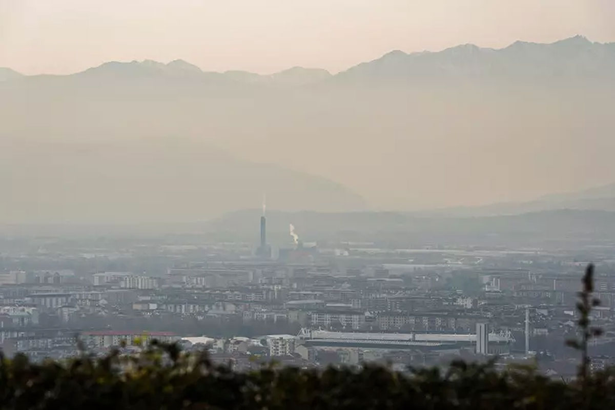 Concentração de CO2 na atmosfera é a maior em 800 mil anos | Mundo & História
